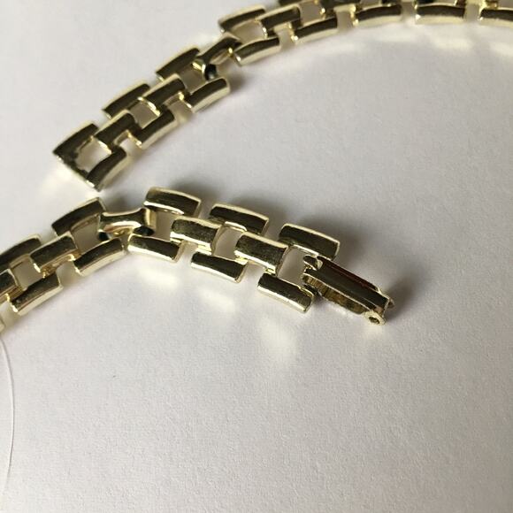 Vintage gold tone open circle collar necklace - Picture 6 of 8